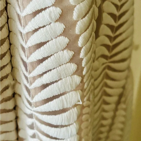 Guess Sz 14 Cream and White Embroidered Mesh Cutout Backless MIDI Dress w Slit - Picture 15 of 16